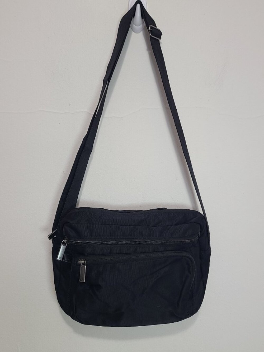 Ace. Sling Shoulder Nylon Bag Black